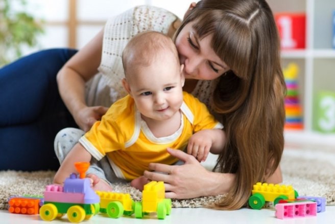 L'échange de gardes d'enfant permet l'épanouissement des petits et des grands. © Shutterstock