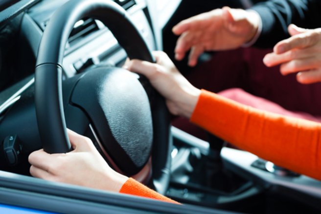 La plupart des auto-écoles affichent des taux de réussite mensongers. (c) Shutterstock