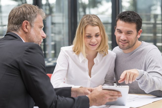 Un amendement officialisant le droit à la résiliation annuelle pour l'assurance emprunteur des crédits immobiliers a disparu des radars. © Shutterstock