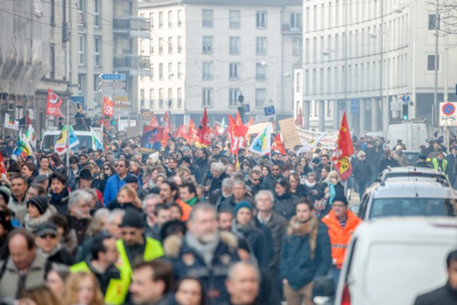 Les manifestations contre la réforme du code du Travail se multiplient en France. © Shutterstock