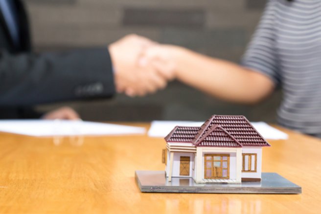 Seules 0,3 % des demandes de crédit validées par les banques ont été faites par des couples ne disposant d'aucun CDI. © Shutterstock
