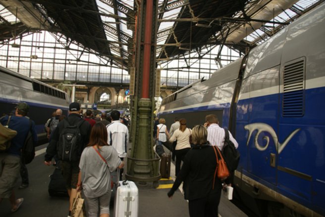 Pour la période du 30 juin au 27 août, les ventes de billets de train démarrent ce jeudi.© Shutterstock