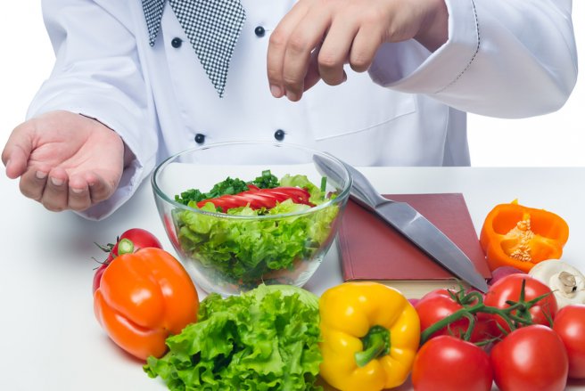 La surconsommation de sel dans l'alimentation provoquerait 1,6 million de décès prématurés par an dans le monde. (c) Shutterstock