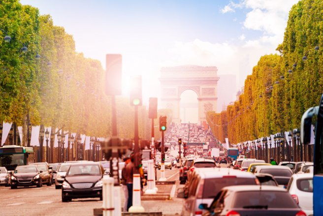 Les Français veulent bien payer jusqu'à 500 € de plus une voiture assemblée en France. © Shutterstock