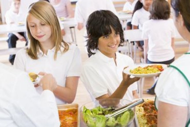 Cantine : quelles aides pour payer moins cher