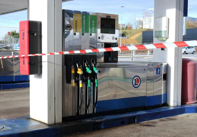 pénurie carburant france greves