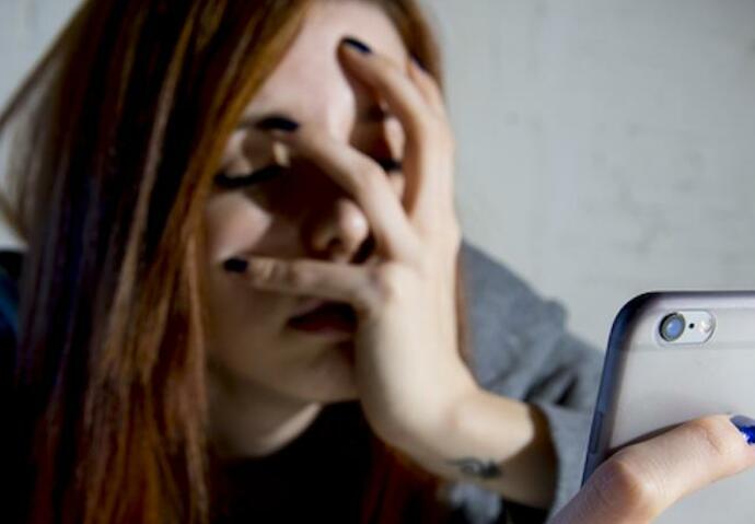 Un simple SMS peut servir à vous voler votre compte WhatsApp. Méfiance !