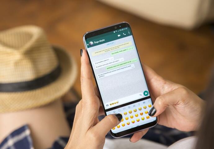 messagerie, WhatsApp, Meta, fonction, option, innovation, téléphone