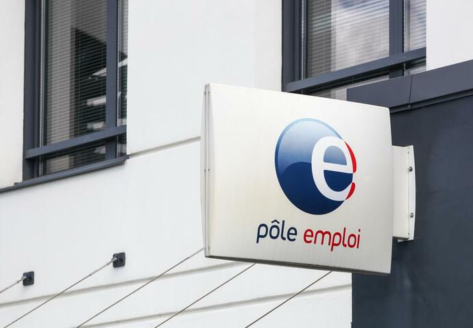 argent pôle emploi prime bug