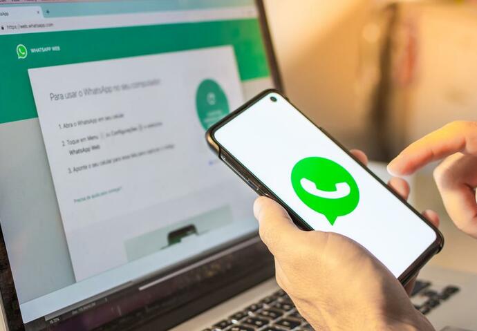arnaque whatsapp application internet