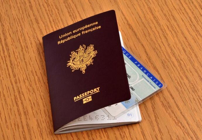 carte d'identité passeport