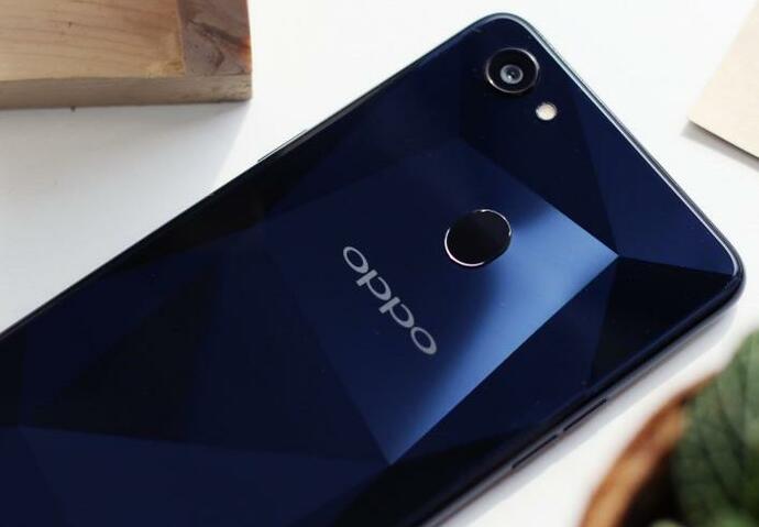 recharge smartphone batterie oppo